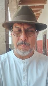 The Dahlia is a pre-Hispanic Mexican plant, this flower was recognized in  1963 by presidential decree as the "National Flower of Mexico." Dahlias, in  addition to being highly valued as ornamental plants,