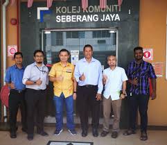 Para lulusan yang akan hadir pada majlis konvokesyen kolej komuniti negeri perlis, kedah dan pulau pinang tahun 2019, kementerian pendidikan malaysia. Hari Ini Di Kolej Komuniti Seberang Jaya Pulau Pinang Facebook