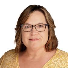 Greta Fields's Instagram, Twitter & Facebook