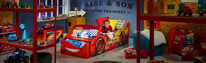Disney cars was first released in 2006 and almost 10 years on is still going strong since releasing a second film and also releasing a disney planes animated film too. Disney Cars Lightning Mcqueen Toddler Bed With Storage Space Amazon De Home Kitchen