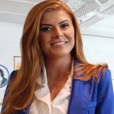 Jodi Barrow's Instagram, Twitter & Facebook