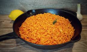 Kritharaki Sind Griechische Nudeln Die Ahnlich Wie Reis Aussehen Es Handelt Sich Jedoch Um Nudeln Aus Hartweizengries Griechische Nudeln Kritharaki Rezepte