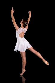 Maybe you would like to learn more about one of these? La Tenue De Danse Moderne En 58 Photos Archzine Fr Danse Moderne Costumes De Danse Contemporaine Tenue Danse Classique