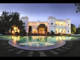 Nawab Saif Ali Khan S Pataudi Palace Worth Rs 750 Crore Celebrity Houses Palace Bollywood