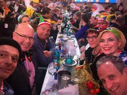 Vom tiefpunkt der zuschauerzahlen von 2014 scheint sich die. Julia Klockner On Twitter Gleich Gehts Los Mainz Bleibt Mainz Ardde Akk Peteraltmaier Mikemohring Chbaldauf Janmetzler Helau