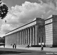 Über die jährliche große deutsche kunstausstellung im haus der deutschen kunst in münchen, künstler im nationalsozialismus und ihre werke im überblick, postkarten und kataloge. Neue Datenbank Hitlers Mythos Der Nazi Kunst Freigeschaltet Welt