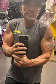 Active Aging and Social Life