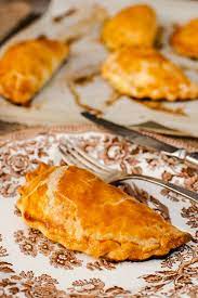 While jamie calls these traditional english pasties, he goes beyond the classic ingredients when filling them. Cornish Pasty With Steak And Sweet Potato Vikalinka