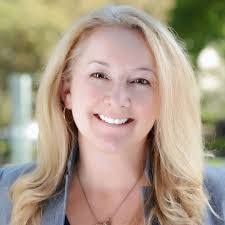 Dani Klein's Instagram, Twitter & Facebook