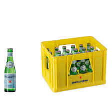 Perrier mineral water is a type of carbonated water (also known as sparkling water or fizzy water). San Pellegrino 24 X 0 25l Banach Getrankeshop