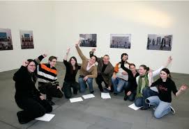 It ranks as one of the top international banks, providing a wide range of investment and corporate. Jugend Interpretiert Kunst Deutsche Bank Stiftung Jugend Kunst Preis Stiftung Fur Kunst Und Kultur E V