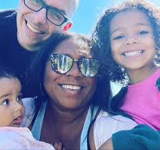 Starr Session Varga added a temporary profile picture.