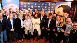 Sin Alberto Fernández, el PJ se reunirá en defensa de Cristina Kirchner y definirá si realiza una movilización - Infobae