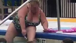 Pikiran jangan jorok gambar ini bikin seruh. Jorok Banget Perempuan Ini Cukur Di Kolam Renang Umum