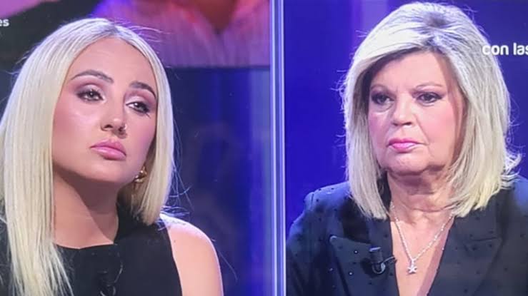 Qué calla Rocío Flores de sus vivencias con Fidel Albiac y su madre Rocío  Carrasco?