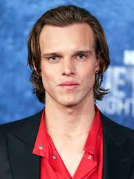 Finn Bennett - Actor