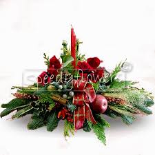 Il centrotavola è un elemento molto importante della tavola, soprattutto di quella di natale. Centrotavola Natalizio Centrotavola Natale Centrotavola