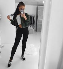 9 667 Likes 43 Comments Madeline Mercedes Madelinemercedes On Instagram Fashion Winter Outfits Tumblr Casual Style Outfits