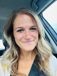 Senior track athlete Rachel Sheets profile