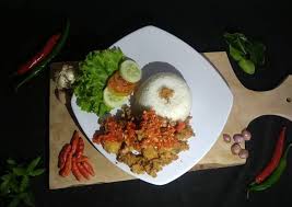 Resep sambal matah yang cocok dengan segala makanan bisa ayam goreng,ayam geprek,ikan goreng dll. Bagaimana Cara Membuat Sempurna Ayam Geprek Sambal Bawang