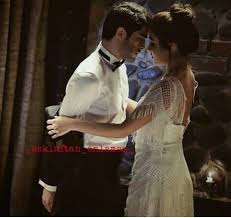 Pin By Maulik Paghdal On Ask Laftan Anlamaz Murat Hayat Most Romantic Couple Show Love Romantic Couples Couples Hayat And Murat