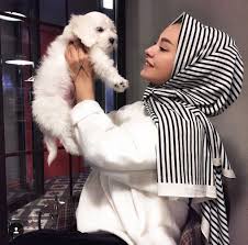 Hijab Style 3 Pinterest Adarkurdish Actually Dogs Cats Birds Make Me Allergic That S The Faq Sweetheart Moda Stilleri Musluman Modasi Basortusu Modasi
