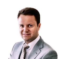 Streamline Patient Care Transitions in Healthcare Management