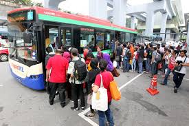 Pengangkutan di malaysia mula dimajukan semasa pemerintahan penjajahan british, dan rangkaian pengangkutan negara ini kini luas dan maju. Pengangkutan Awam Harus Ditambah Baik