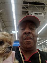 My baby girl showing daddy some love... Good aftermoon everyone and fur  babies alike...