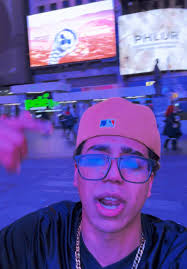 Stupid Love Story: La interpretación de DAVIIX en Nueva York