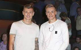 Felix kroos free agent since {free agent_since} central midfield market value: 2 Bundesliga Felix Kroos Zu Eintracht Braunschweig Nach Aus Bei Union
