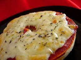 Luke S Pizza Bagels Recipe Food Com Recipe Recipes Bagel Pizza Recipe Pizza Bagels