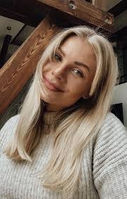 Frieda Hansen's Instagram, Twitter & Facebook