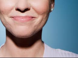 Ini terjadi saat saraf yang mengatur otot wajah meradang atau membengkak. Kedutan Di Wajah Gejala Penyakit Als Dan Bell S Palsy Ini Kata Dokter