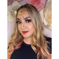 Beautiful Makeup Transformation 🌹 BEFORE & AFTER ✨ Makeup By :  @makeup.by.daisygc • • • LASHES (90s Babe)