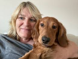 My name is Chantel and I am the Owner of Nanas House & Pet Sitting which is  insured and bonded. I do drop ins as well as overnights in your home,  keeping