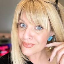 Allison Roca's Instagram, Twitter & Facebook