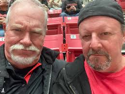 Angie Robert (@AngieRobert)