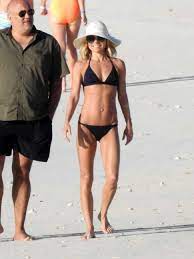 These sparkly beauties also come in a pretty grey/silver combo, or if you'r. Kelly Ripa Flaunts Flawless Beach Bod In Tiny Black Bikini In The Bahamas Pics Entertainment Tonight