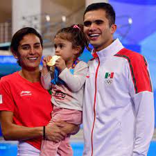 La atleta de alto rendimiento que ya se prepara para tokio 2021, pero se ha dado el tiempo de dar clases de educación física para los niños. Ivan Garcia Y Paola Espinosa La Pareja Medallista En Panamericanos