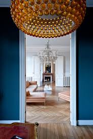 Salon Avec Ornements Reamenage Dans Appartement Haussmannien A Bordeaux Par L Architecte D Interieu Architecte Interieur Appartement Moderne Maisons Francaises
