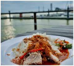 Porsi mantap untuk mengisi perut di pagi hari: Sarapan Pagi Nasi Dagang 3 Riya Di Byte Cafe Duyong Marina Resort Kuala Terengganu Cerita Huda By Huda Halid