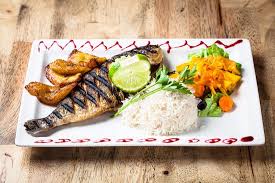 À quelques pas de la place de la bastille, ce restaurant antillais s'est fixé l'objectif de transporter ceux qui 01 43 57 46 12. Caffe Creole Restaurant Et Bar A Cocktails Antillais Dorade Photo De Caffe Creole Paris Tripadvisor