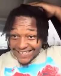 Wat perfume smells amazing and actually lasts a full day 🤩