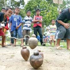 Yusuf azmi has authored several books and articles in english and urdu. Yusuf Azmi Pendekar Kenit Jiwa Besi Daily Rakyat