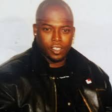 Stream Eric XL Singleton