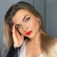 Maria Butler's Instagram, Twitter & Facebook