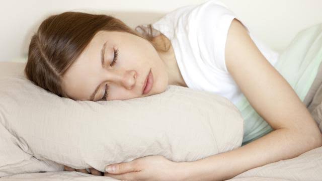 Hasil gambar untuk mengganti sarung bantal"