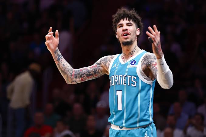LaMelo Ball calls trade reports 'false info,' says he loves being in  Charlotte - The Athletic