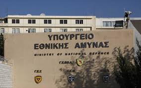 Αναλυτικά παραδείγματα για το πώς διαμορφώνονται επιδόματα και κύριες απολαβές σε κάθε βαθμίδα των ενόπλων δυνάμεων. Stratiwtika 8emata Ep Wmoy 8eleis Na Gineis Stratiwtikos Iereas Prokhry3h Gia 13 8eseis
